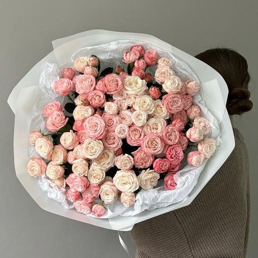 A large bouquet of peony-shaped bush roses "WOW-EFFECT"