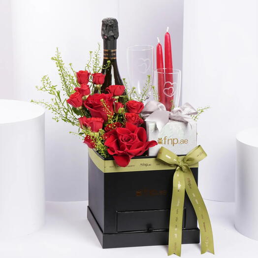 Hearts and Red Roses Hamper