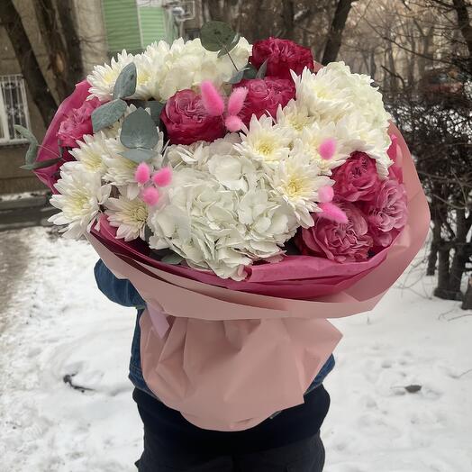 Букет из пионовидных роз и гортензий Грезы Любви