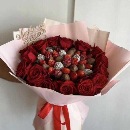 Ramo de fresas y rosas "Favorito"