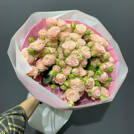 Розы кустовые бомбастик