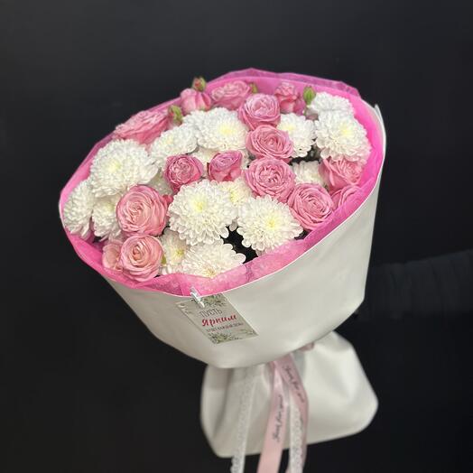 Букет «Барби 💝» с кустовой розой и хризантемой