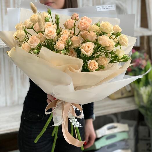 Bouquet of bush roses