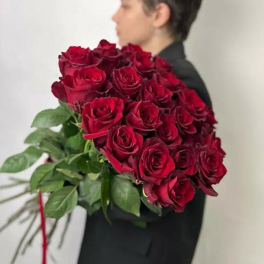 Bouquet of 21 red roses Explorer