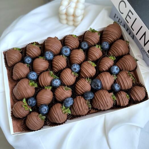 Клубника в шоколаде 30 ягод