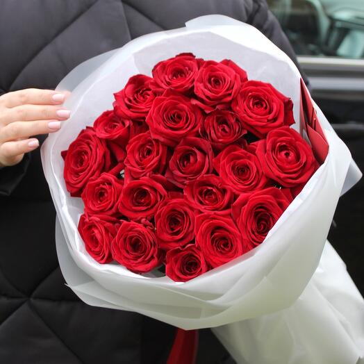 21 Роза Ред Наоми 60 см