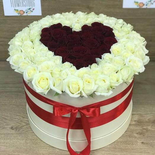 Flowers in a box 101 Roses