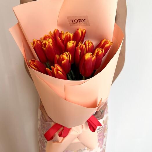 Bouquet of 15 tulips "Ogonyok"