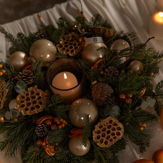 Aurora Glow Table Wreath