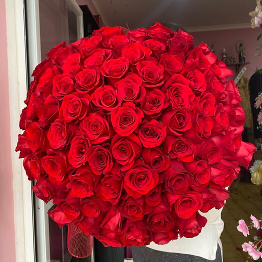 Amazing red roses