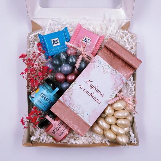 Вкусный набор «Клубника со сливками»🍓,подарок девушке, маме, подруге, учителю, тренеру, врачу, в благодарность, на день рождения