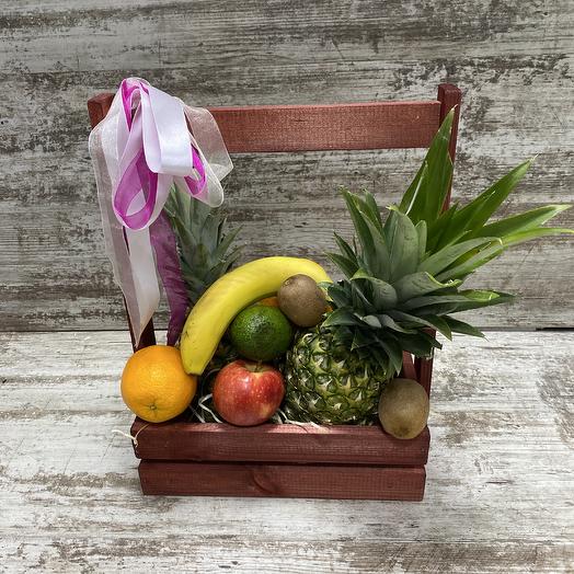 A box of fruit
