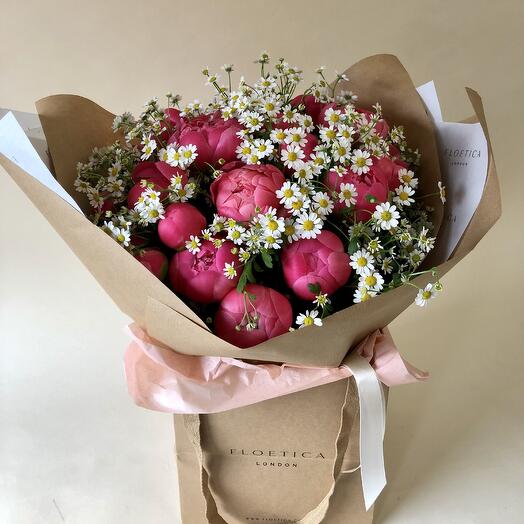 20 Peonies with Daisies (Superior size, as pictured)