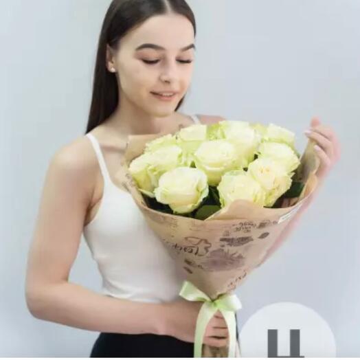 Розы белые 15 шт классические букет