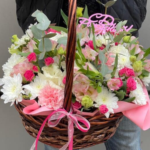 Large Basket with flowers