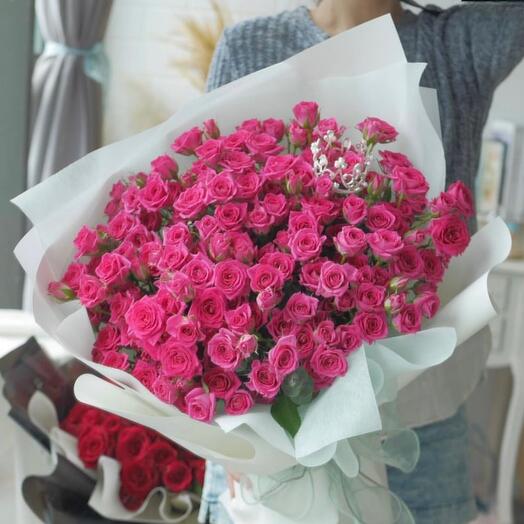 Bouquet of 101 pink baby roses
