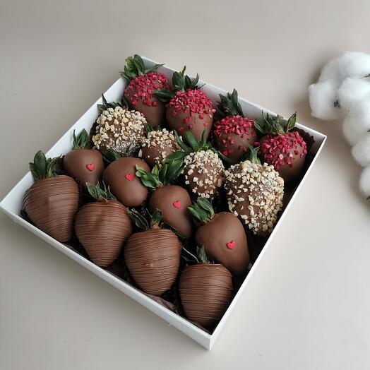 Fresa en chocolate / juego de fresas 16 piezas