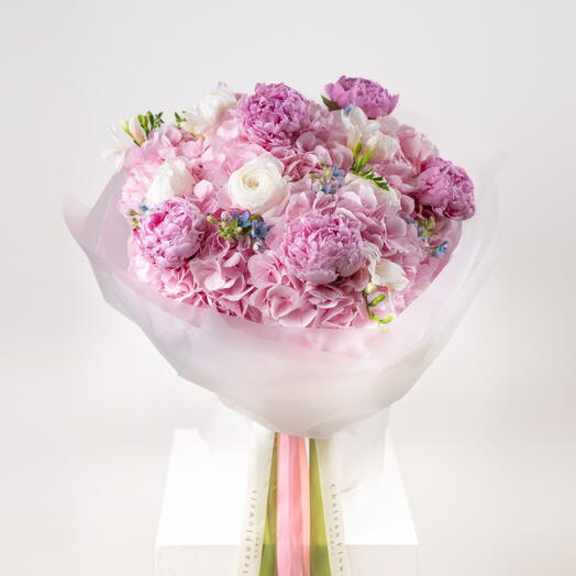 Peony pink bouquet