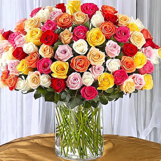 Bunch of 100 Mixed Roses In Glass Vase