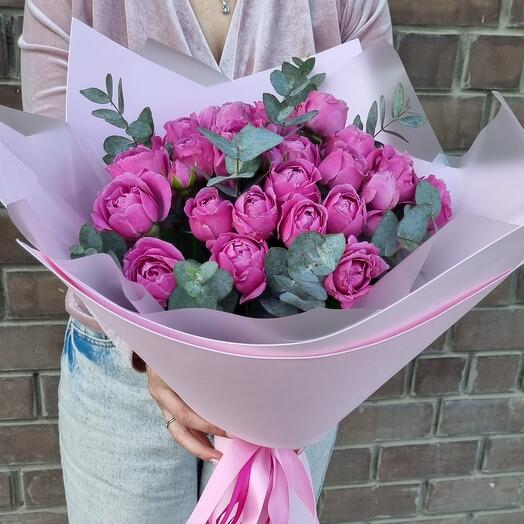 11 пион. кустовых розы с эвкалиптом 💘