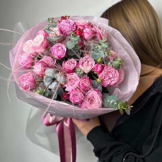 Монобукет из бомбастика , эвкалипта , хлопка , стифы