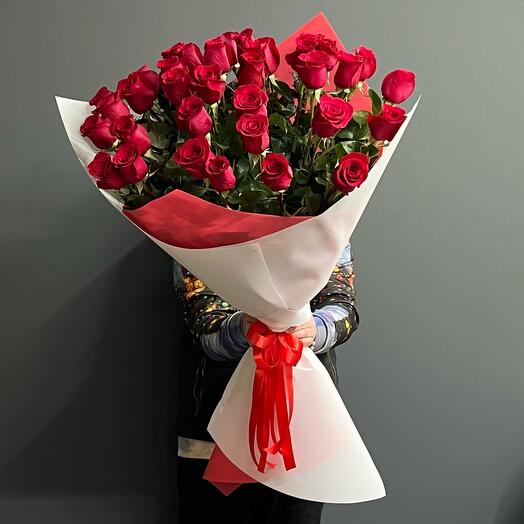 35 Высоких Голландских Роз Фридом