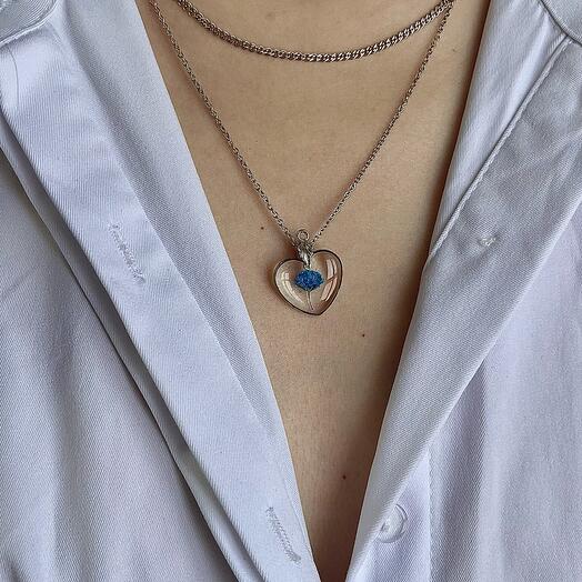 Heart pendant with gypsophila flower I