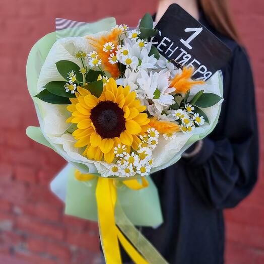 Букет яркий с подсолнухом 🌻
