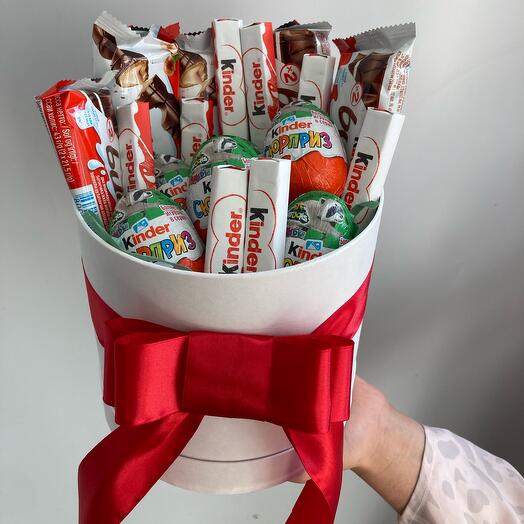 Caja de sombreros con dulces