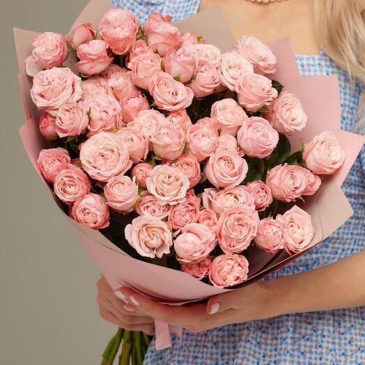 Букет цветов из 15 кустовых роз бомбастик