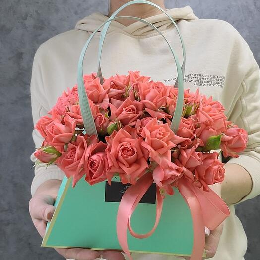Ramo de 9 rosas arbustivas