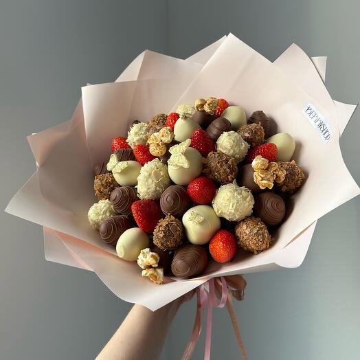 Букет М «BERRY»