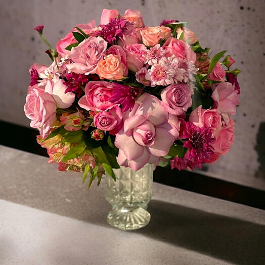 Pinky beauty vase