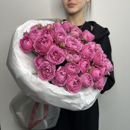 Монобукет из кустовых малиновых роз