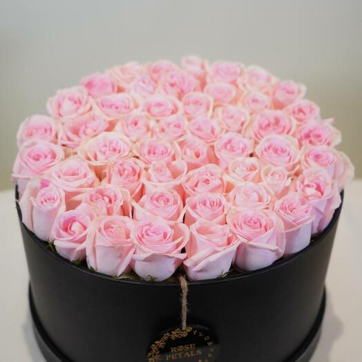 LIGHT PINK ROSES WITH LETHER BOXES