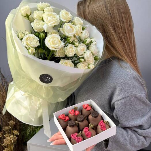 Клубника в шоколаде (9 шт) и букет из кустовых роз