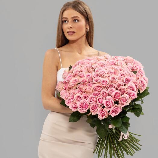 Букет розовых роз Pink Avalanche, 101 шт., высота 50 см. Florentika