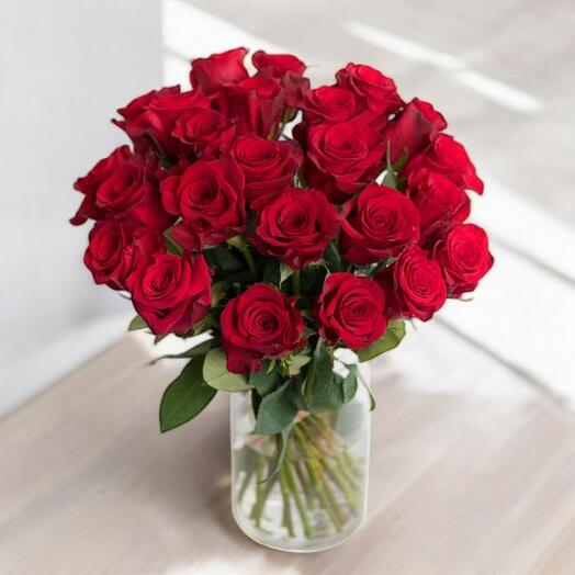 Bouquet de Rosas Rojas con Eucalipto y Gypsophila