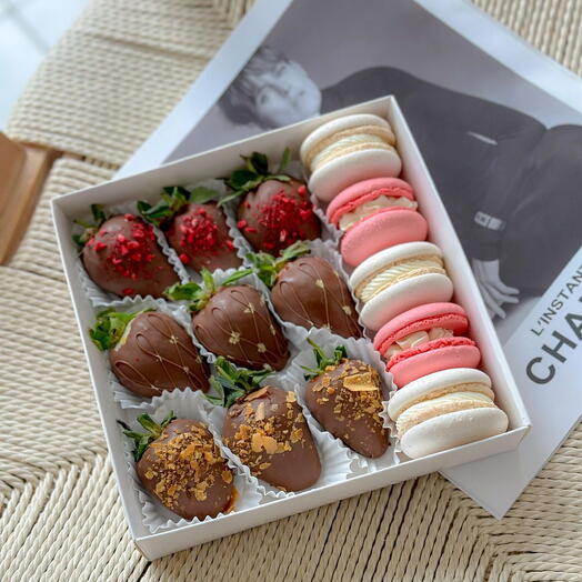 Клубника в шоколаде и Macaron mix