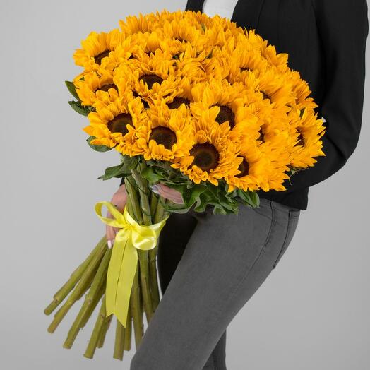 Букет из 25 подсолнухов