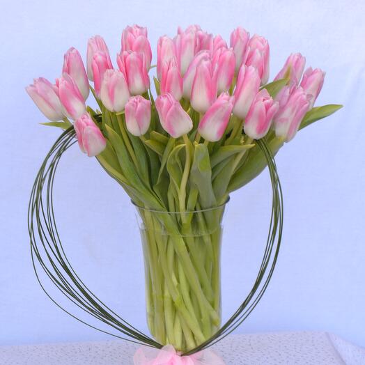 29 pink tulips in vase