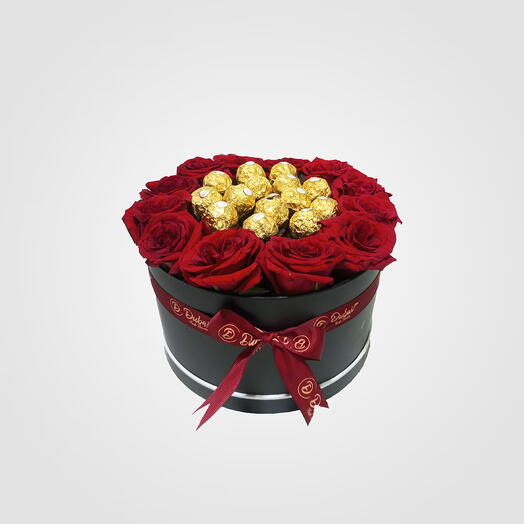 Red Roses N Chcoclate Box