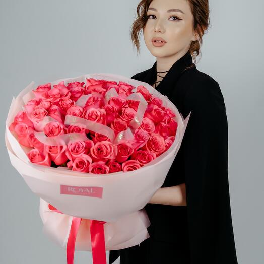 Букет из 51 малиновых голландских роз