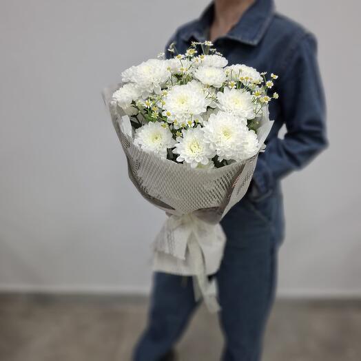 Chrysanthemums and daisies