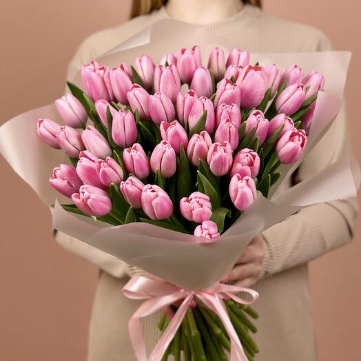 Яркий букет из 51 розового тюльпана 0908МТ