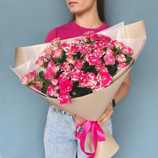 Яркие кустовые розы 9шт