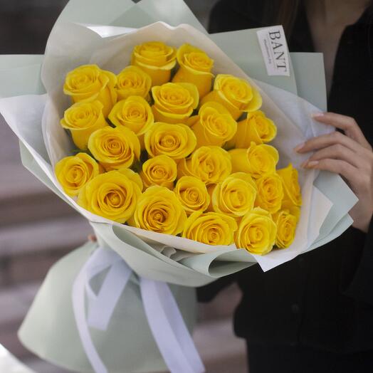25 желтых роз