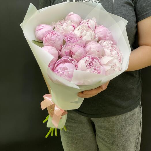 Bouquet of 15 pink peonies