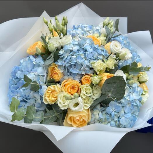 Bouquet  of Hydrangeas  and Roses