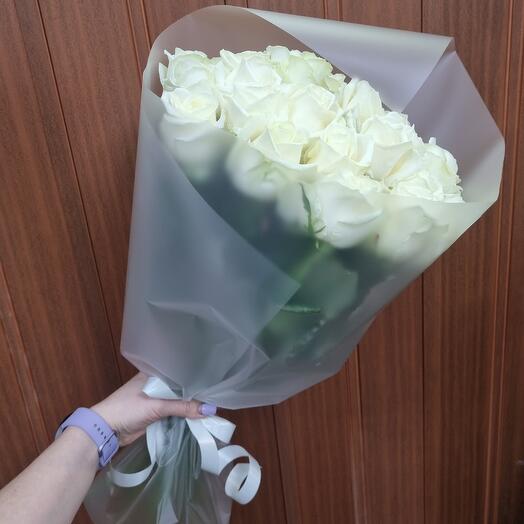 Букет из 25 белых роз